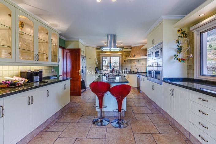 Image No.48-6 Bed Villa for sale