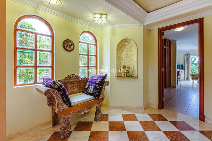 Image No.5-6 Bed Villa for sale