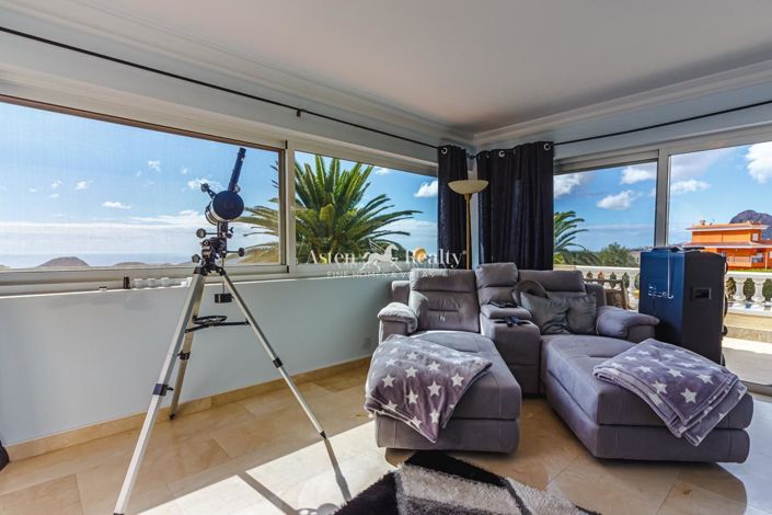 Image No.58-6 Bed Villa for sale