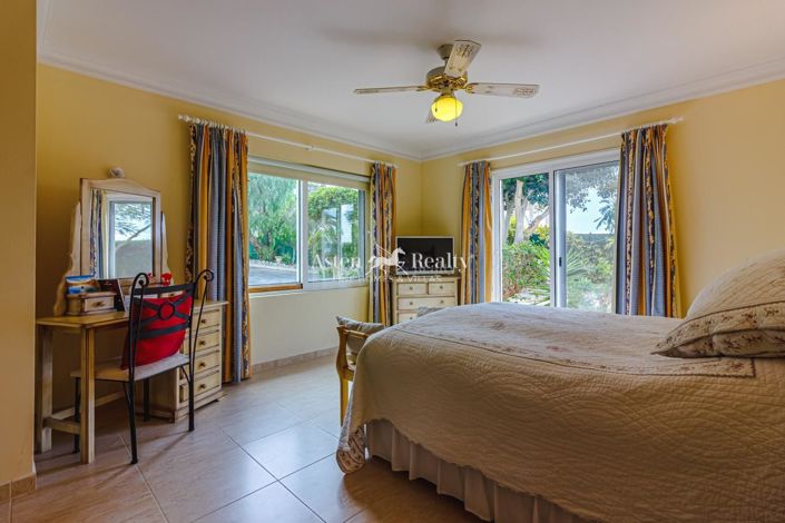 Image No.6-6 Bed Villa for sale