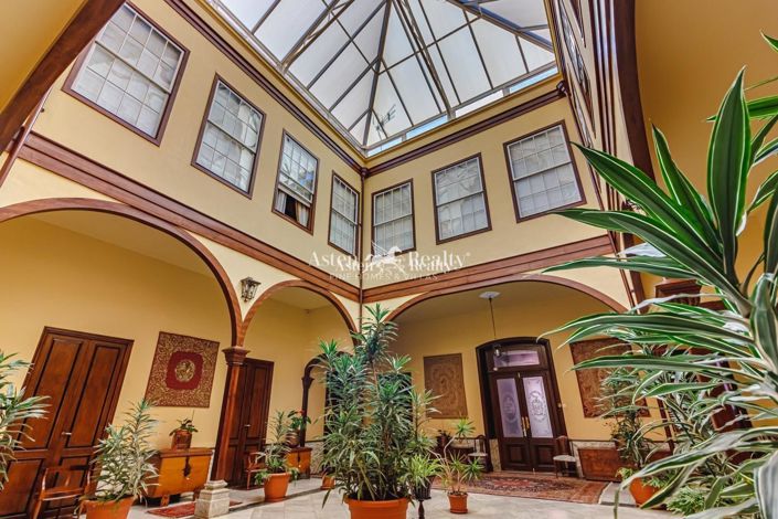 Image No.2-6 Bed House for sale