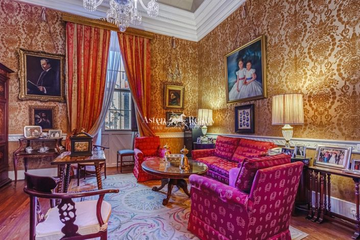 Image No.24-6 Bed House for sale