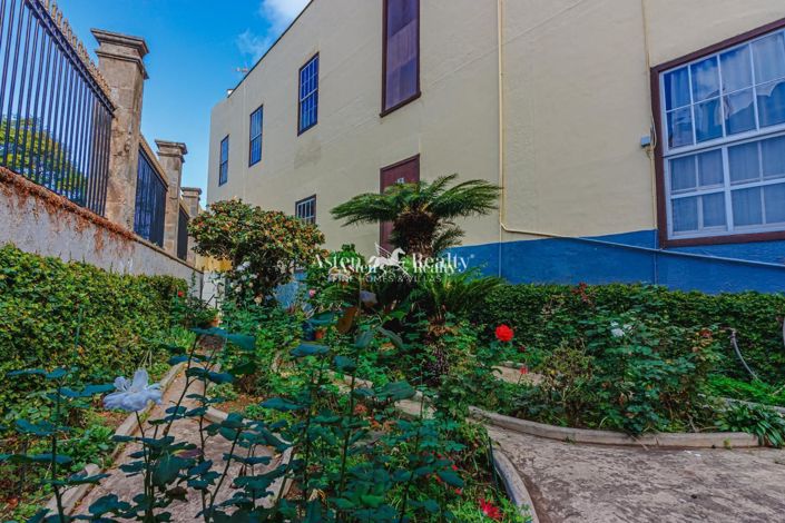 Image No.27-6 Bed House for sale