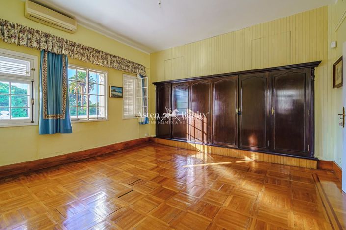 Image No.21-8 Bed Villa for sale