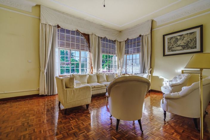 Image No.7-8 Bed Villa for sale