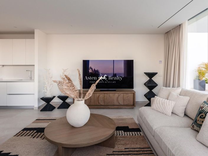 Image No.29-5 Bed Villa for sale