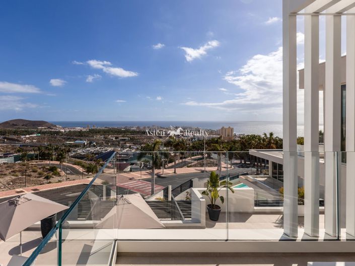 Image No.53-5 Bed Villa for sale