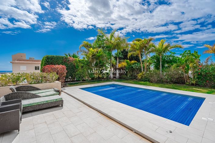 Image No.1-5 Bed Villa for sale