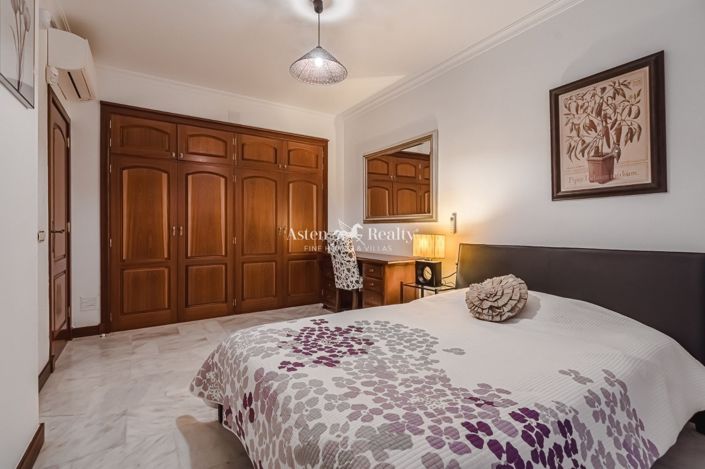 Image No.26-5 Bed Villa for sale