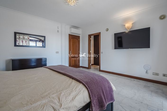 Image No.35-5 Bed Villa for sale