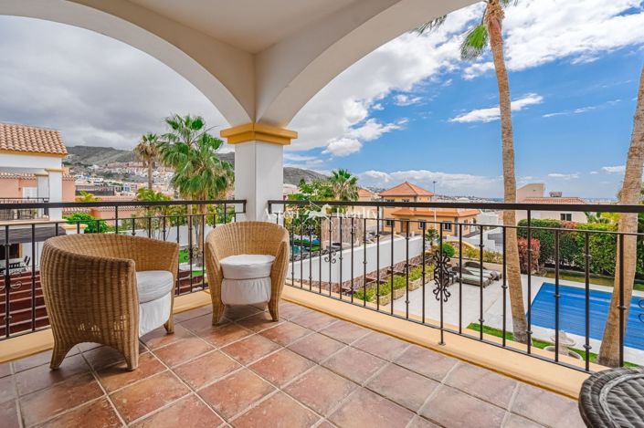 Image No.51-5 Bed Villa for sale