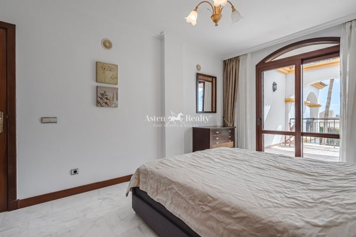Image No.52-5 Bed Villa for sale