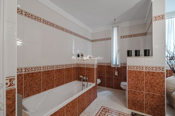 Image No.39-3 Bed Villa for sale