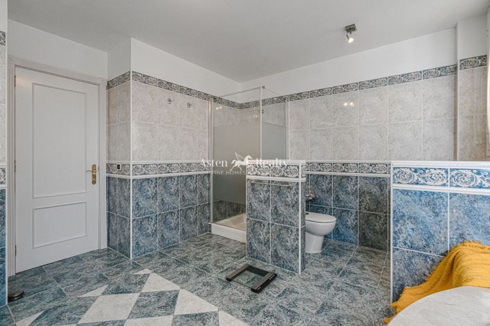 Image No.49-3 Bed Villa for sale