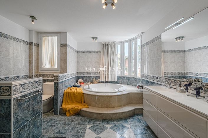 Image No.50-3 Bed Villa for sale