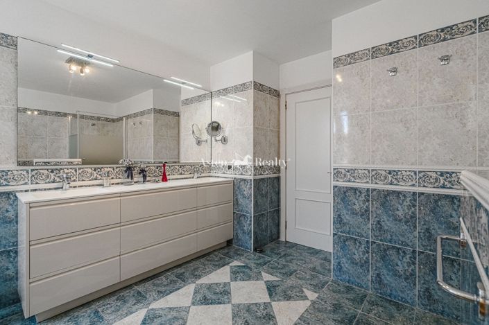 Image No.52-3 Bed Villa for sale