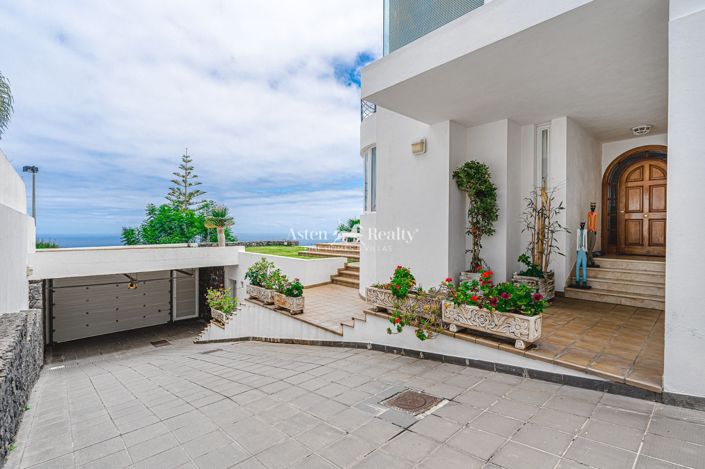 Image No.53-3 Bed Villa for sale