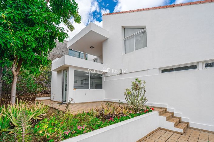 Image No.8-3 Bed Villa for sale