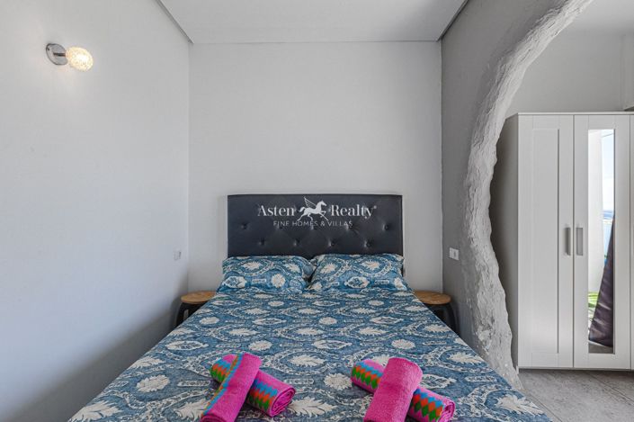 Image No.17-3 Bed Villa for sale