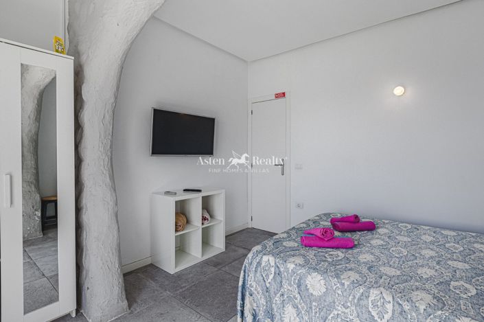 Image No.19-3 Bed Villa for sale