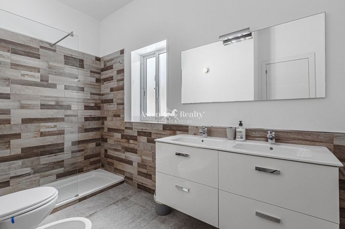 Image No.30-3 Bed Villa for sale