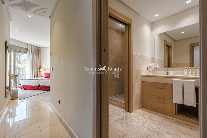 Image No.16-4 Bed Apartment for sale