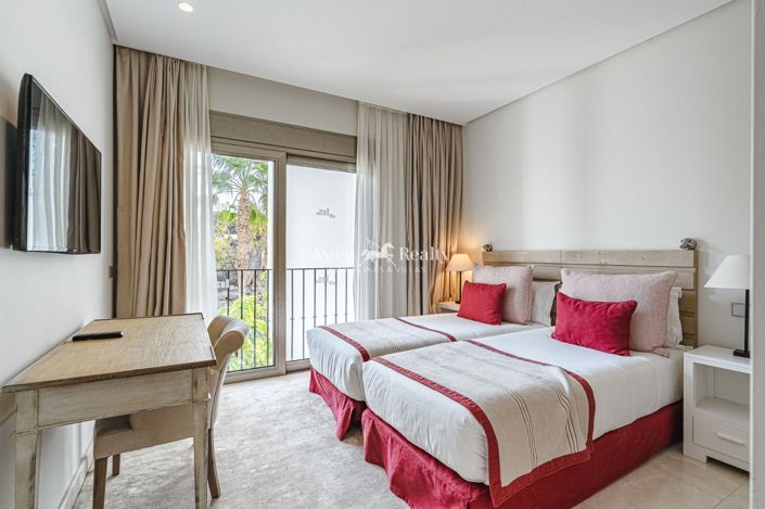 Image No.21-4 Bed Apartment for sale