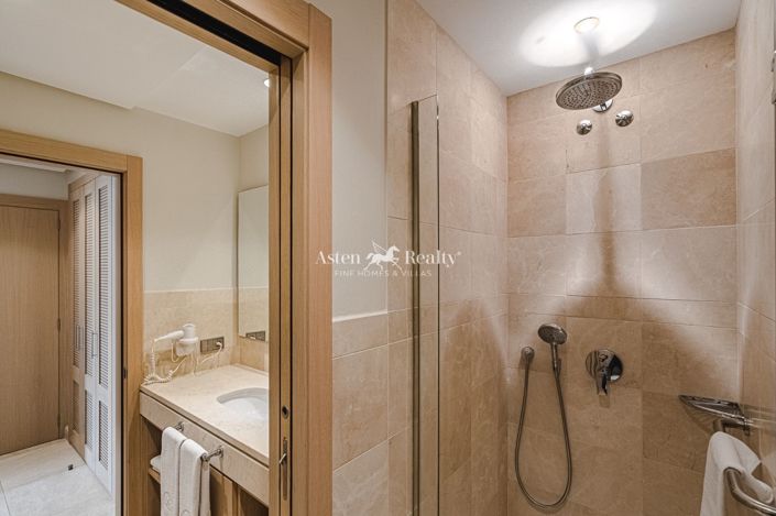 Image No.25-4 Bed Apartment for sale