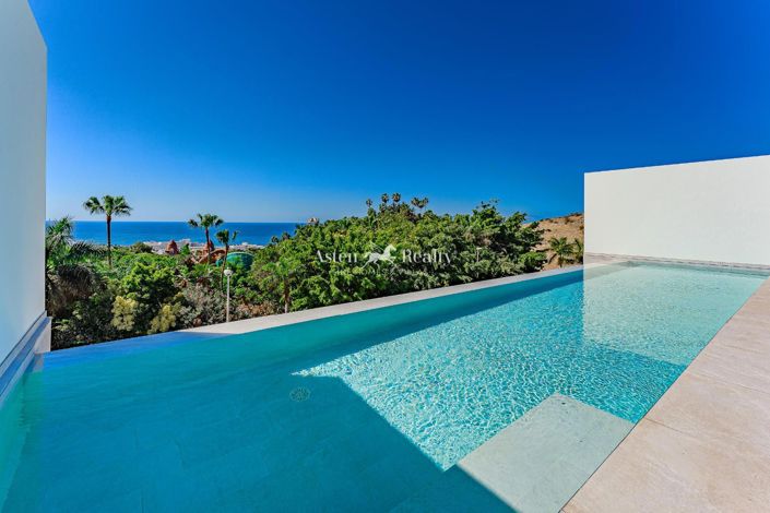 Image No.1-3 Bed Villa for sale
