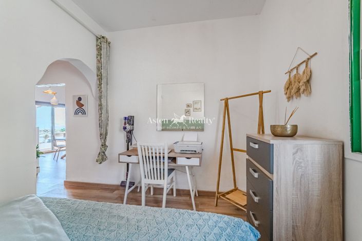 Image No.13-3 Bed Flat for sale