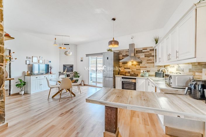 Image No.3-3 Bed Flat for sale