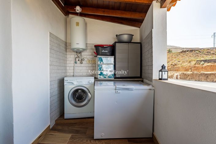 Image No.7-3 Bed Flat for sale