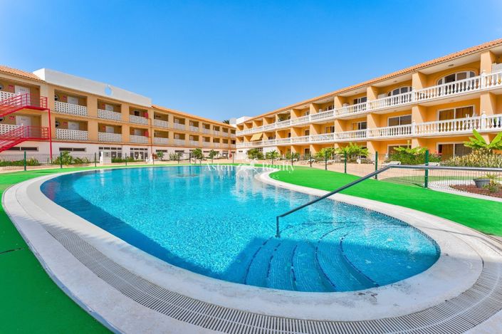 Image No.11-Propriété de 50 chambres à vendre à Arona