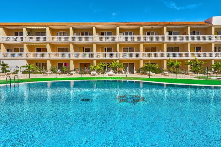 Image No.12-Propriété de 50 chambres à vendre à Arona