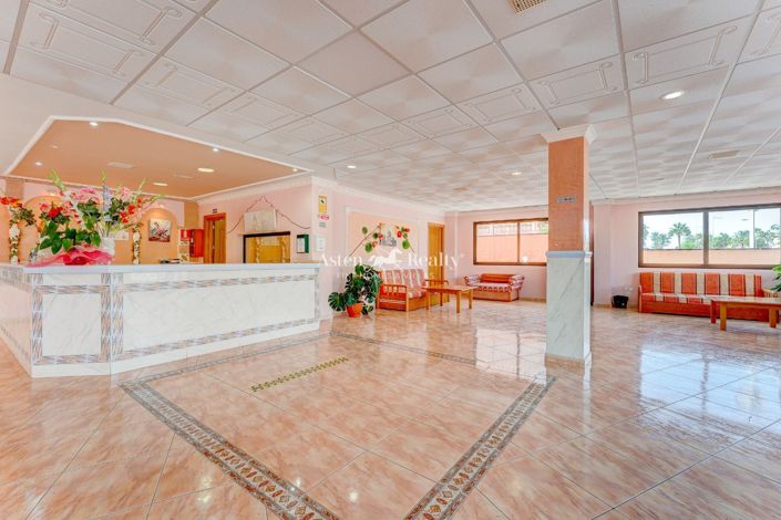 Image No.19-Propriété de 50 chambres à vendre à Arona