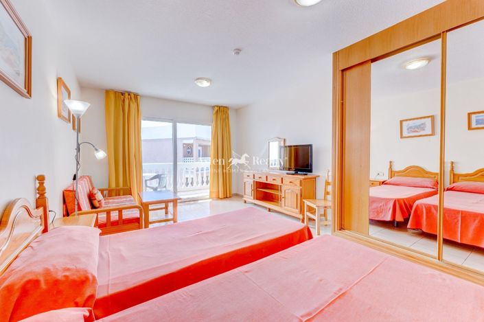 Image No.66-Propriété de 50 chambres à vendre à Arona