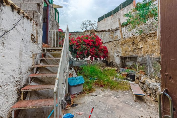 Image No.35-5 Bed House for sale