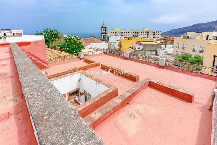 Image No.41-5 Bed House for sale