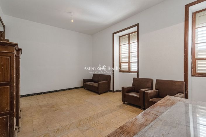 Image No.10-7 Bed House for sale