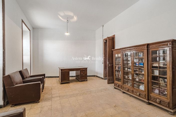 Image No.12-7 Bed House for sale