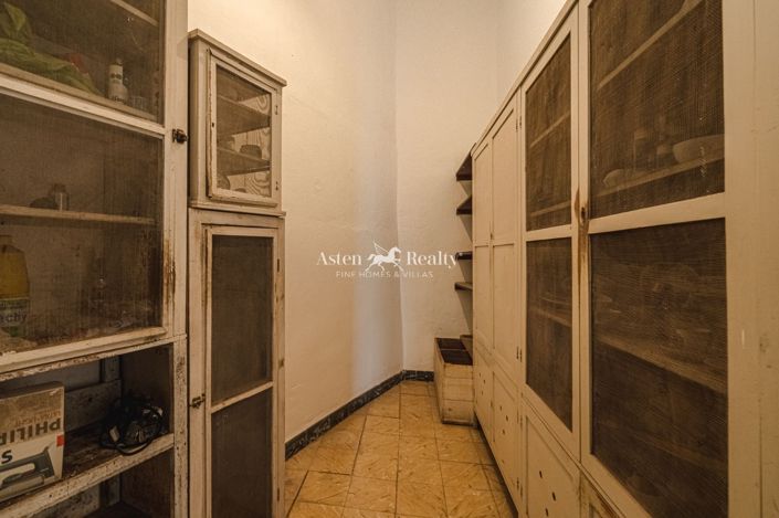 Image No.15-7 Bed House for sale