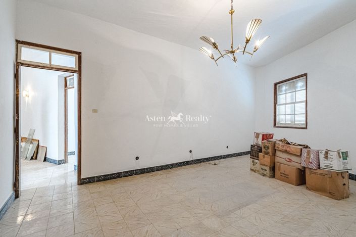 Image No.2-7 Bed House for sale