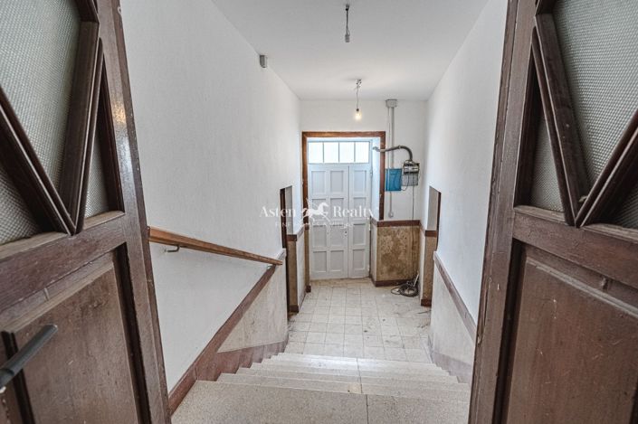 Image No.21-7 Bed House for sale