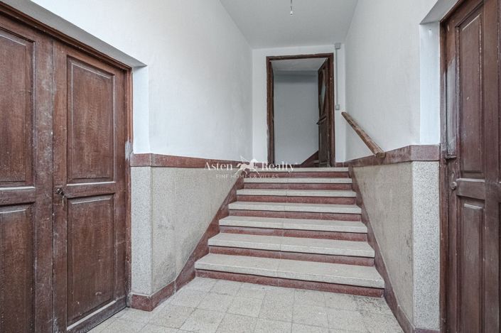 Image No.22-7 Bed House for sale