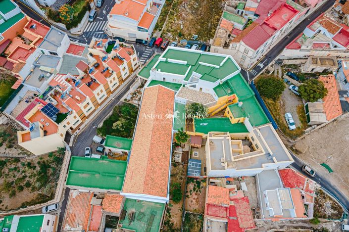 Image No.40-7 Bed House for sale