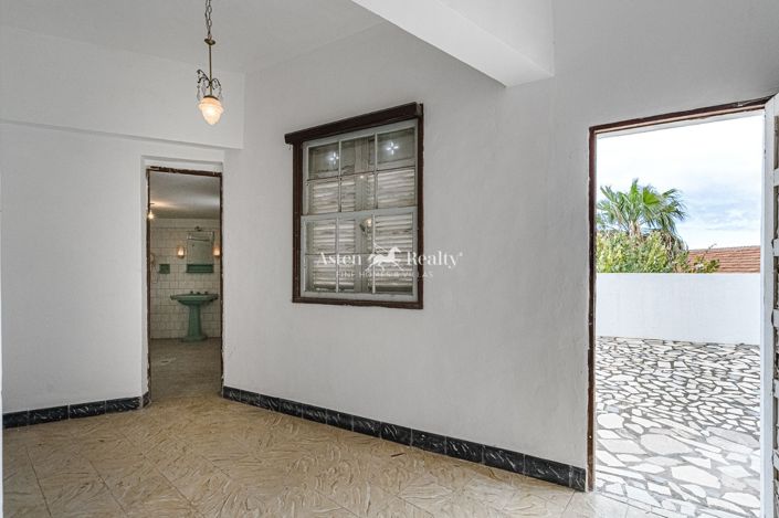 Image No.5-7 Bed House for sale