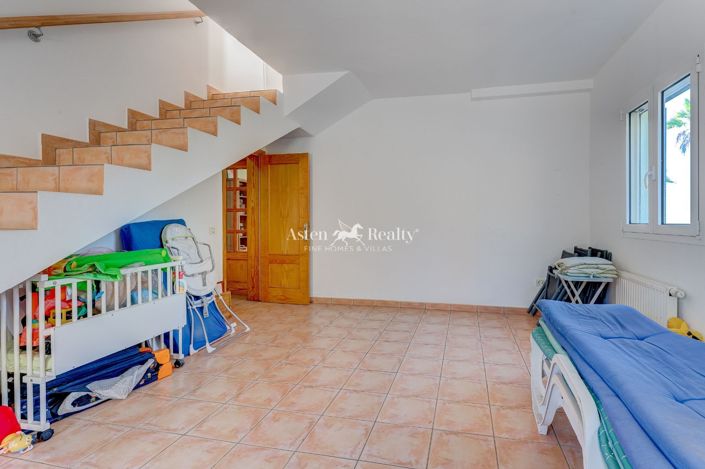 Image No.33-3 Bed Villa for sale