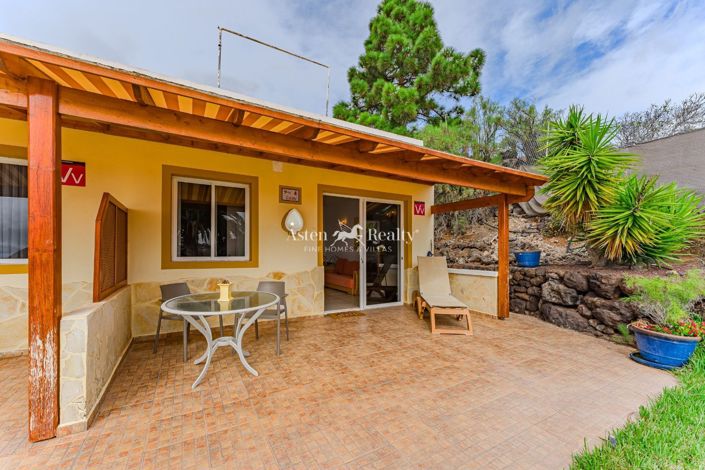 Image No.20-15 Bed Villa for sale