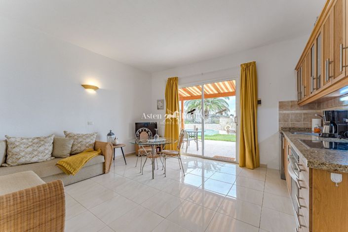 Image No.30-Villa de 15 chambres à vendre à Guia de Isora