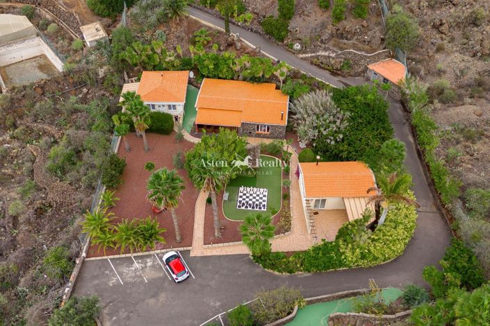 Image No.4-15 Bed Villa for sale